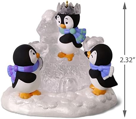 Ornamento de Natal da Hallmark Keetake 2018 do ano datado de pinguins palhaçadas do castelo de gelo