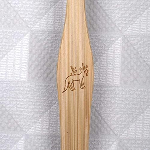 Escova de dentes de bambu de Azeeda sentada na Fox '