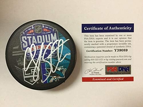 Darryl Sutter assinou autografado 2015 Stadium Series La Kings Puck PSA/DNA COA B - PUCKS AUTOPATIDO NHL