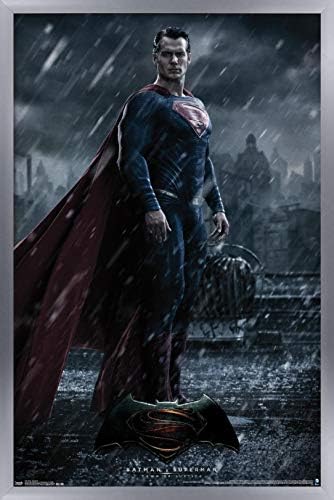 Trends International DC Comics Movie - Batman v Superman - Pôster de Wall Superman, 22.375 x 34, versão emoldurada de ouro